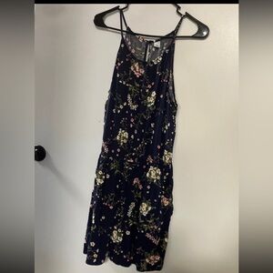 Floral romper with pockets